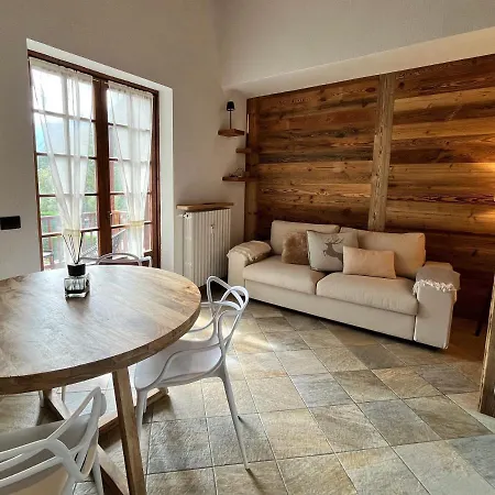Chalet Mont Blanc De Courmayeur Exterior photo