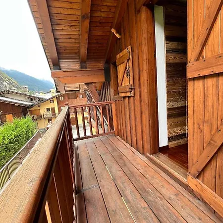 Chalet Mont Blanc De Courmayeur Exterior photo